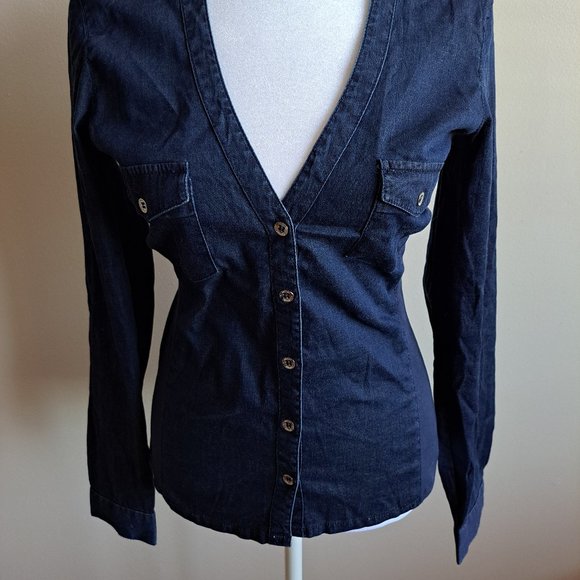 Guess Women's Blue Demin V Neck Button down Shirt Top Size S - Picture 3 of 15